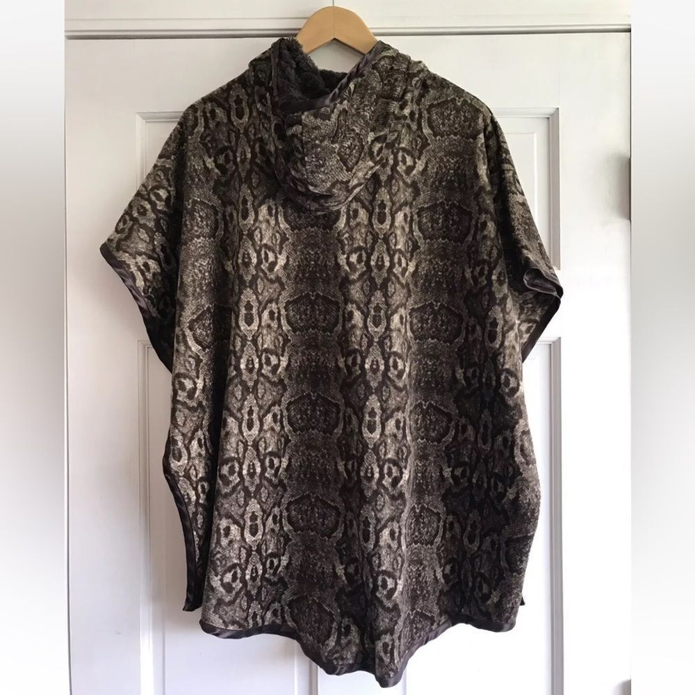 Adrienne Vittadini Brown Fleece Soft Hooded Poncho Cape Womens XL Brown​